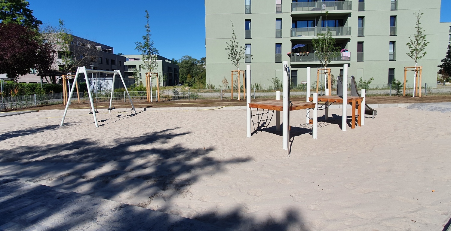Spielplatz Senftenberger Ring 41 (2)