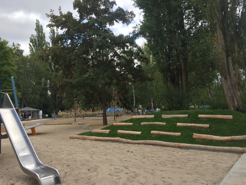 Spielplatz Am Seggeluchbecken 4