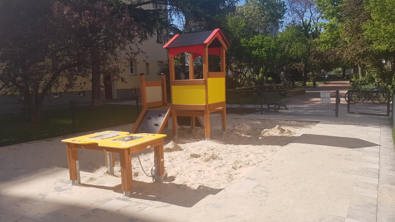 Spielplatz Amendestraße/ Hausotterstraße 2