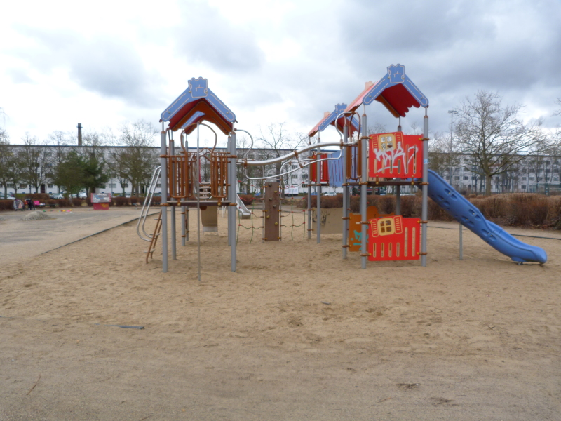 Spielplatz Aroser Allee/ Thurgauer Straße 3