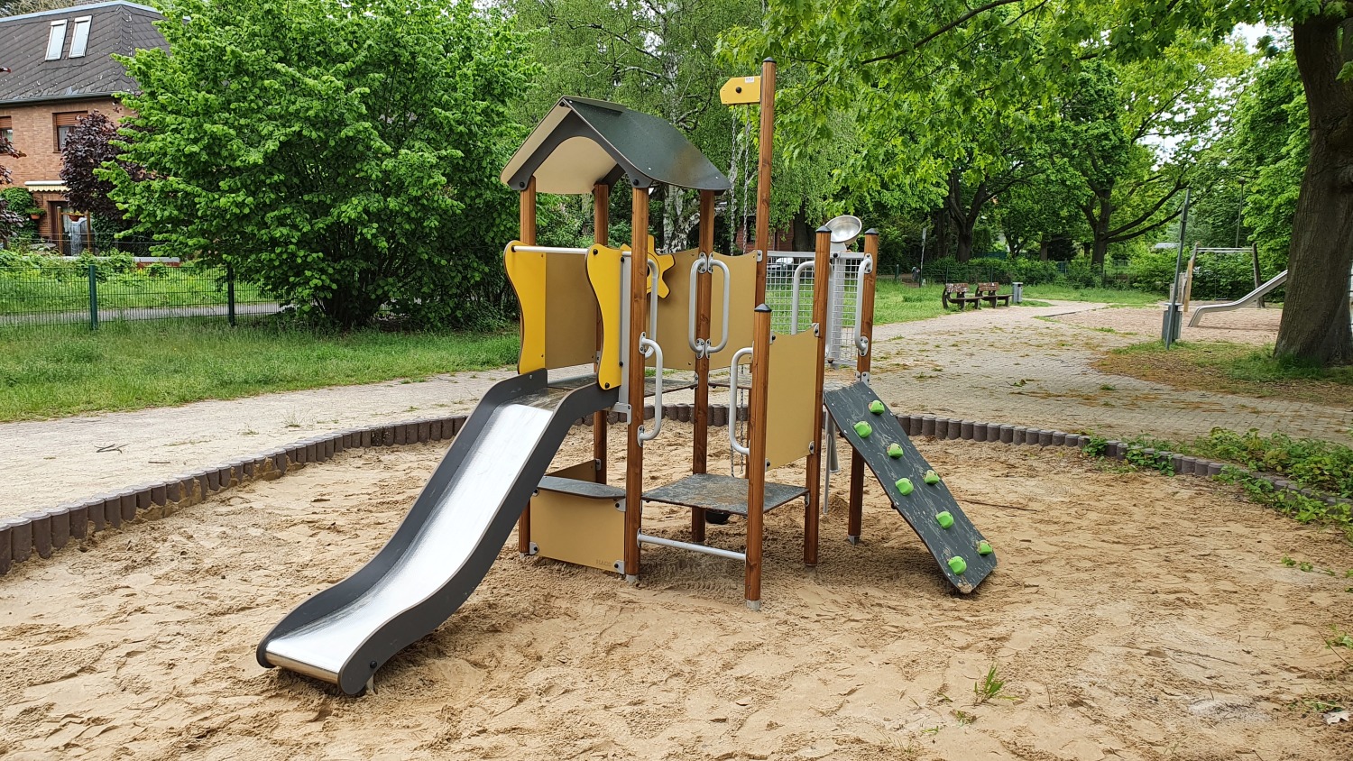 Spielplatz Borsigaue/ Altenhofer Weg 3