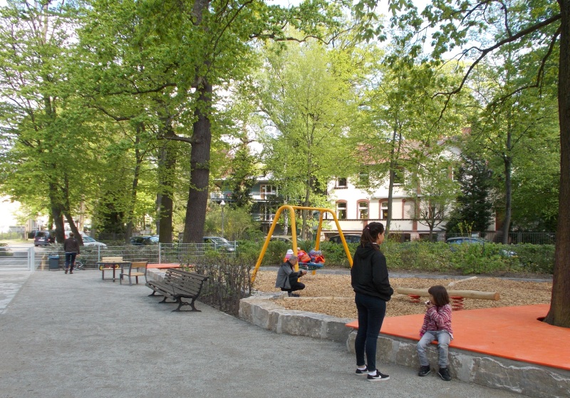Spielplatz Dr.-Ilse-Kassel-Platz 5