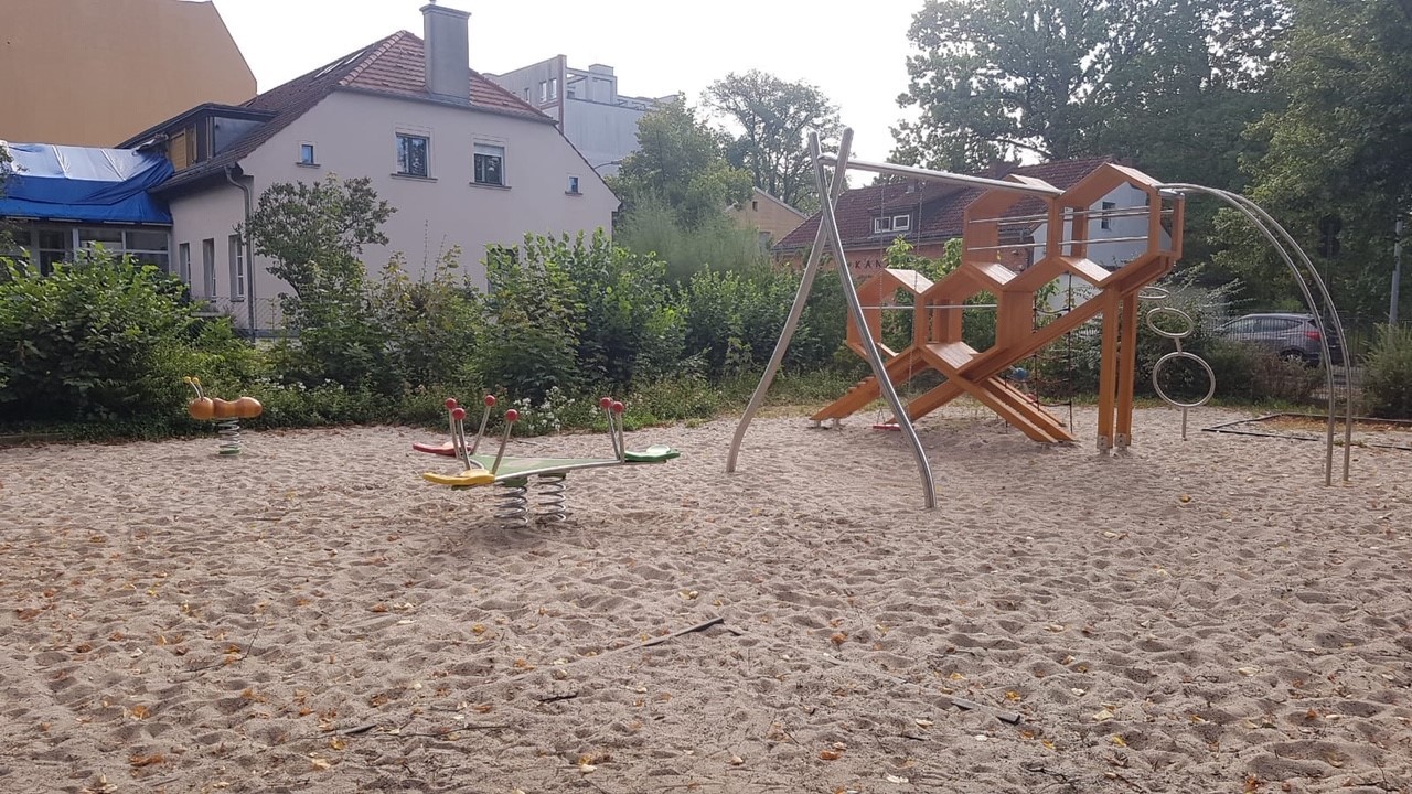 Spielplatz Eichborndamm 2