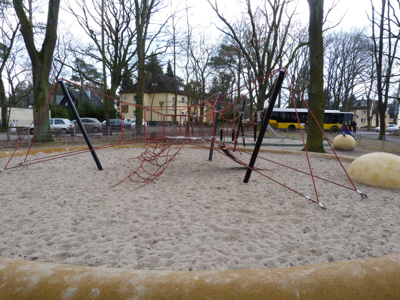 Spielplatz Falkenplatz 5