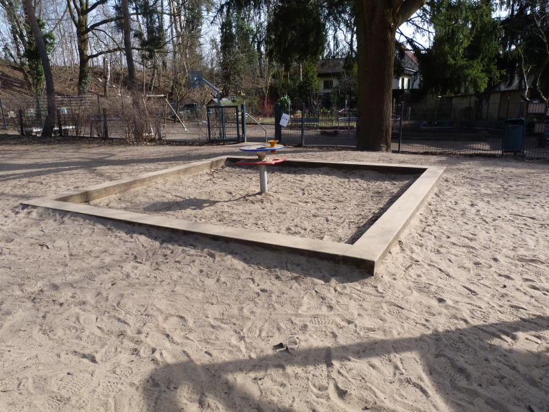 Spielplatz Falkenthaler Steig 4