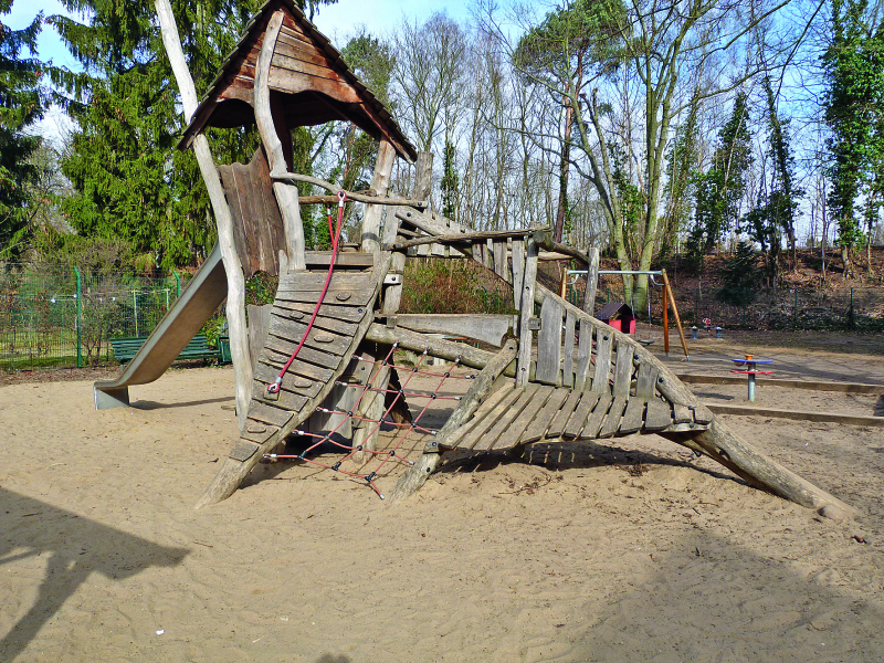 Spielplatz Falkenthaler Steig 1