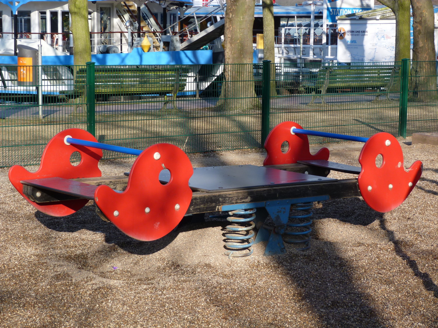Spielplatz Greenwichpromenade 4