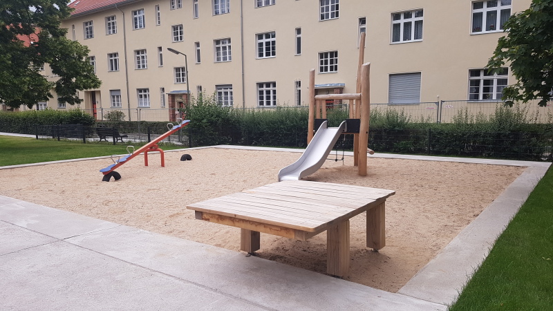 Spielplatz Saalmannsteig 3