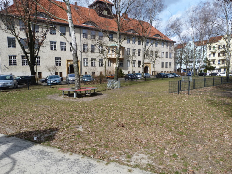 Spielplatz Sommerfelder Straße 8