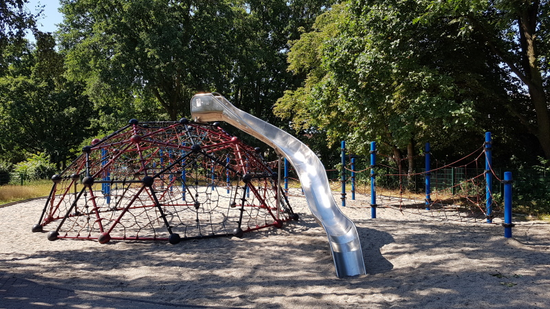 Spielplatz Waldstraße 2