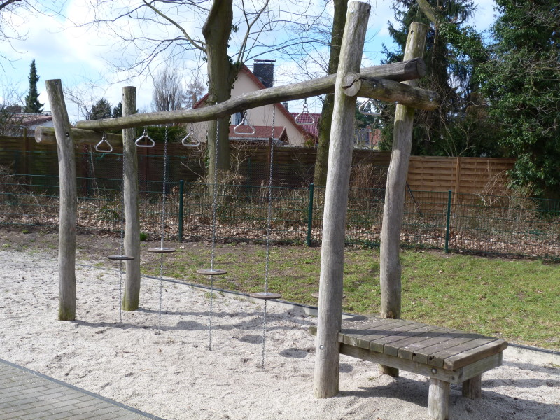 Spielplatz Waldstraße 4