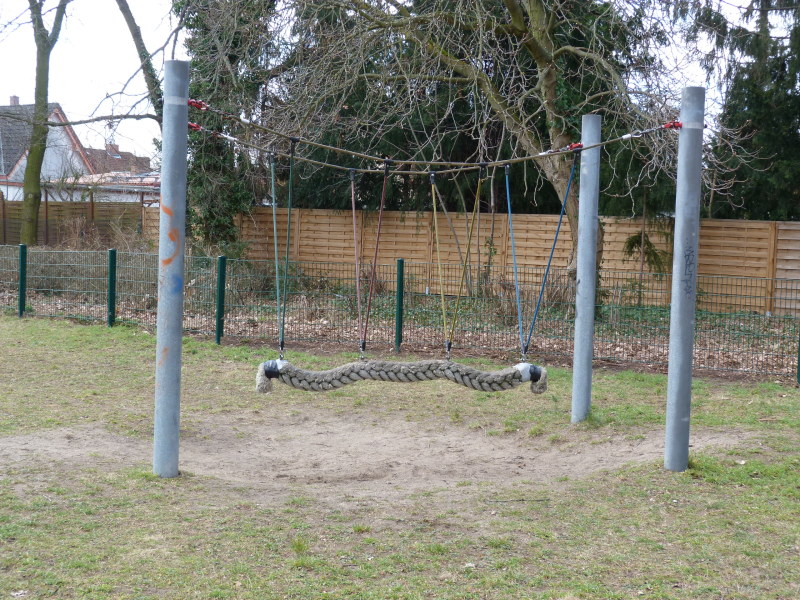 Spielplatz Waldstraße 5