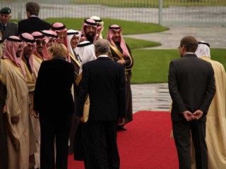 begr____ung_der_ehreng__ste