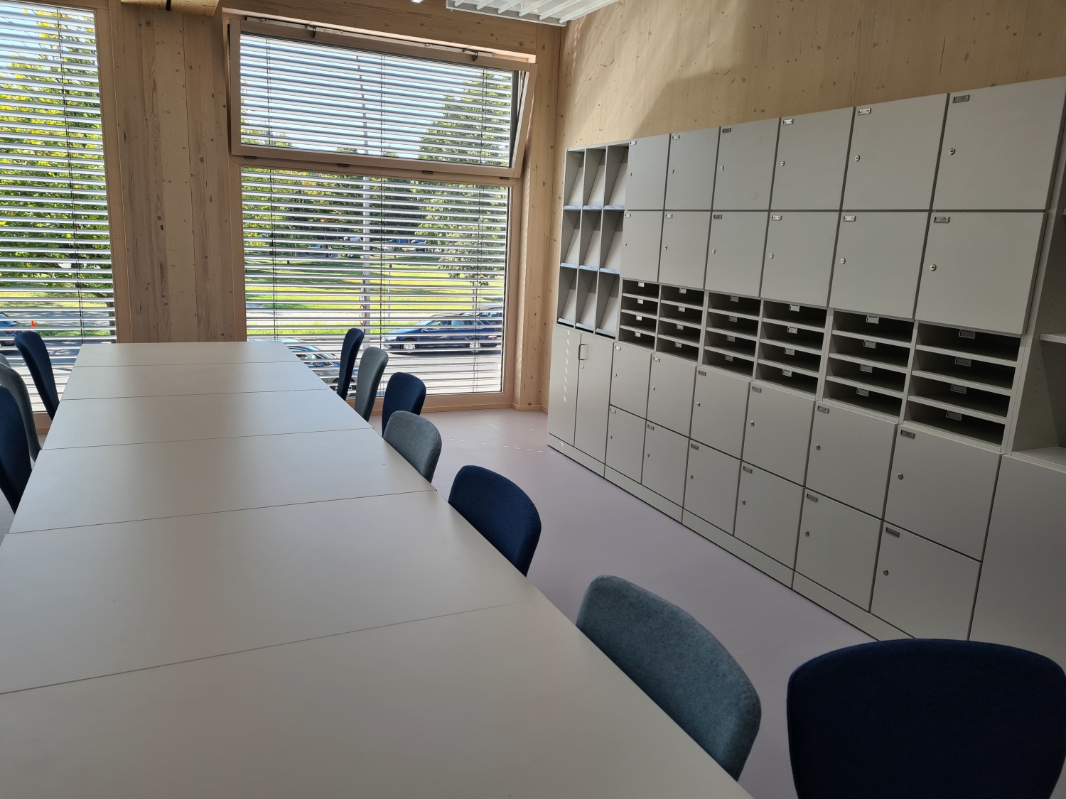 Holz-MEB Birken-Grundschule