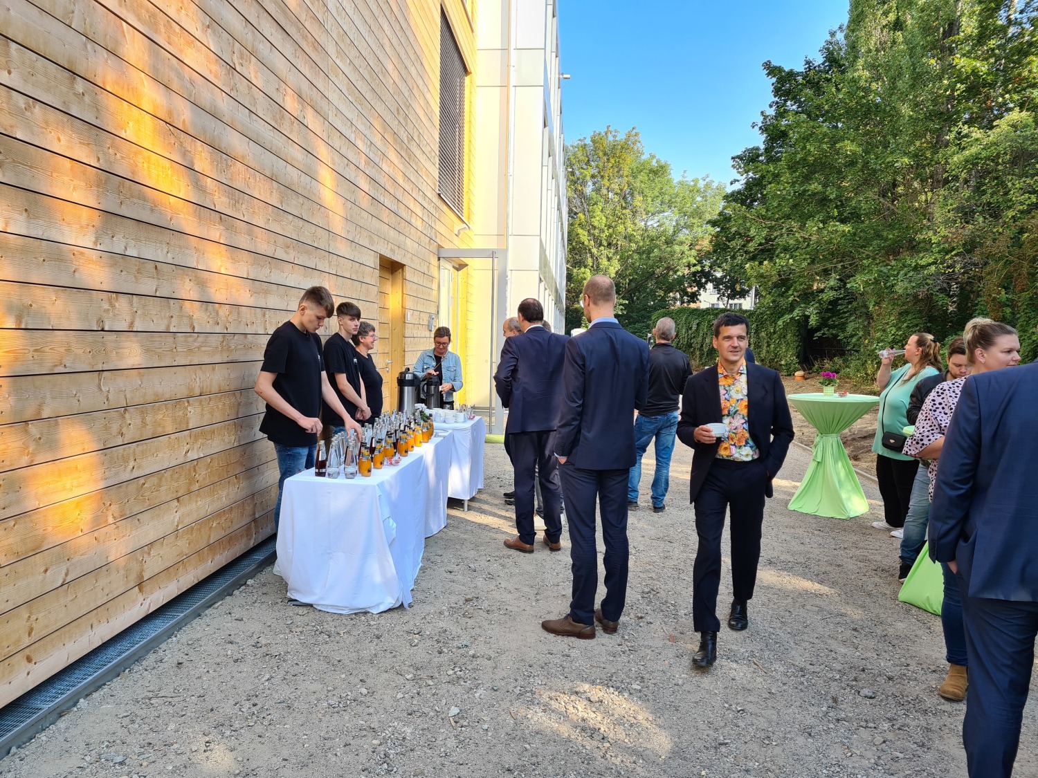Eröffnung des Holz-MEB Birken-Grundschule