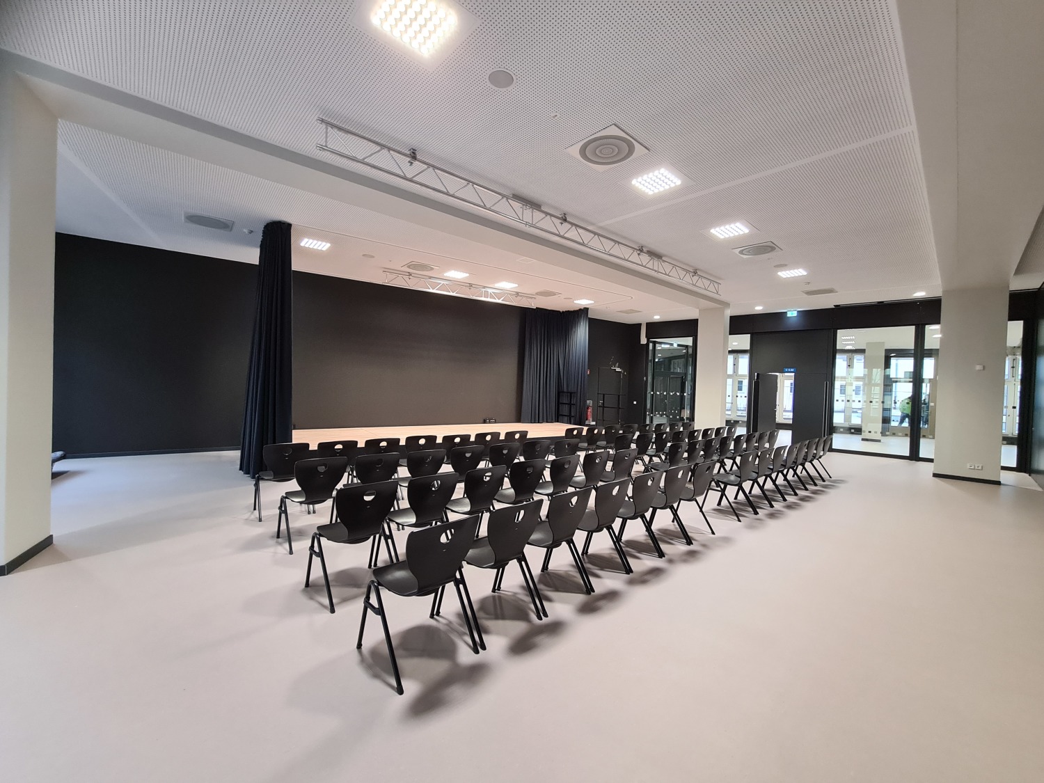 Mehrzweckraum im Erweiterungsbau der Wolfgang-Borchert-Schule