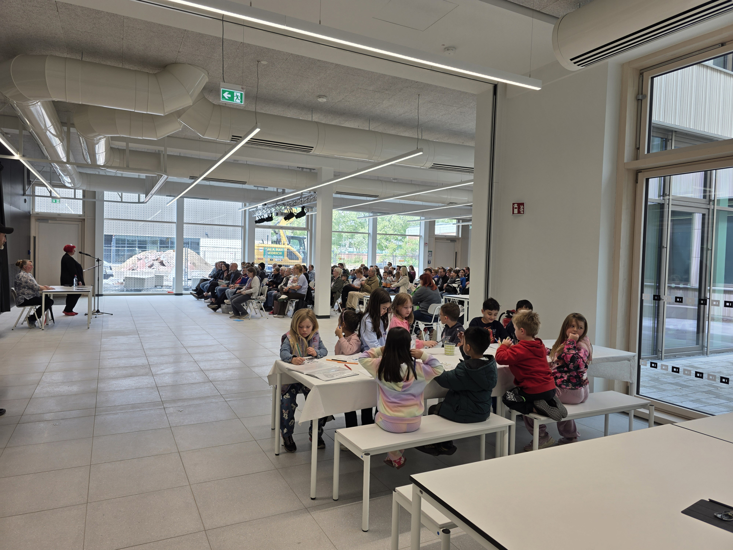 Besichtigung der neuen Grundschule am Fehrbelliner Tor 2