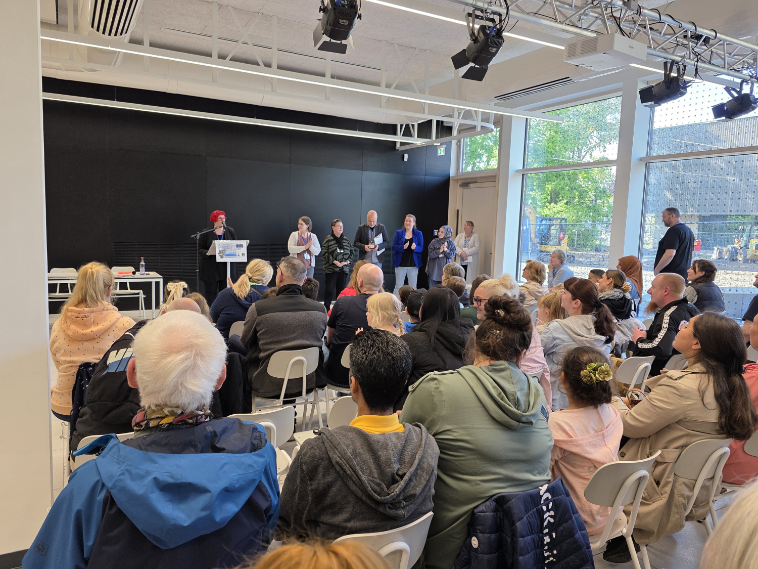 Besichtigung der neuen Grundschule am Fehrbelliner Tor 2