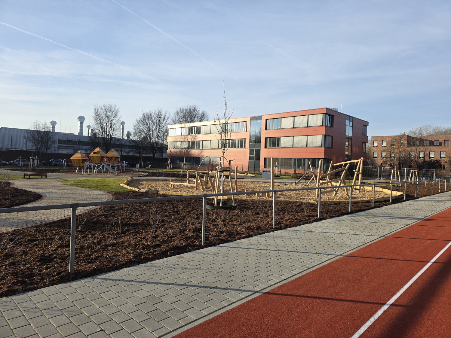 Neue Außenanlagen Grundschule an der Pulvermühle