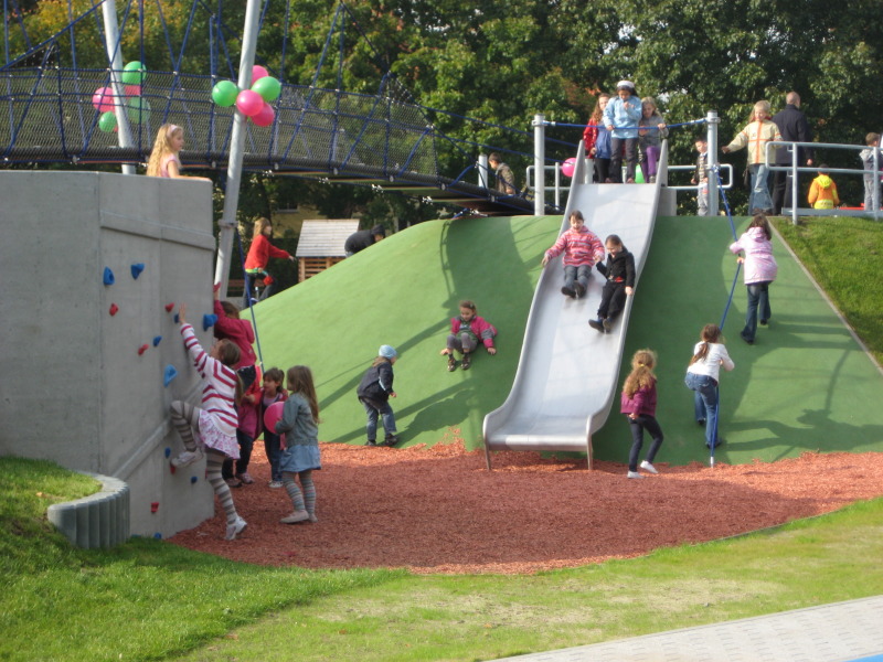 barrierearmer Spielplatz am Falkenhagener Tor