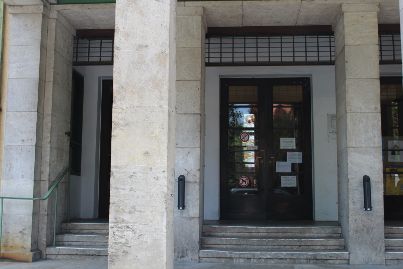 Eingangsbereich Rathaus Zehlendorf