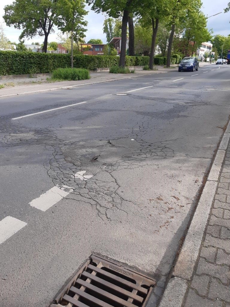 Detail Bereich Radfahrstreifen, Fahrtrichtung Lausanner Straße (Steglitz)