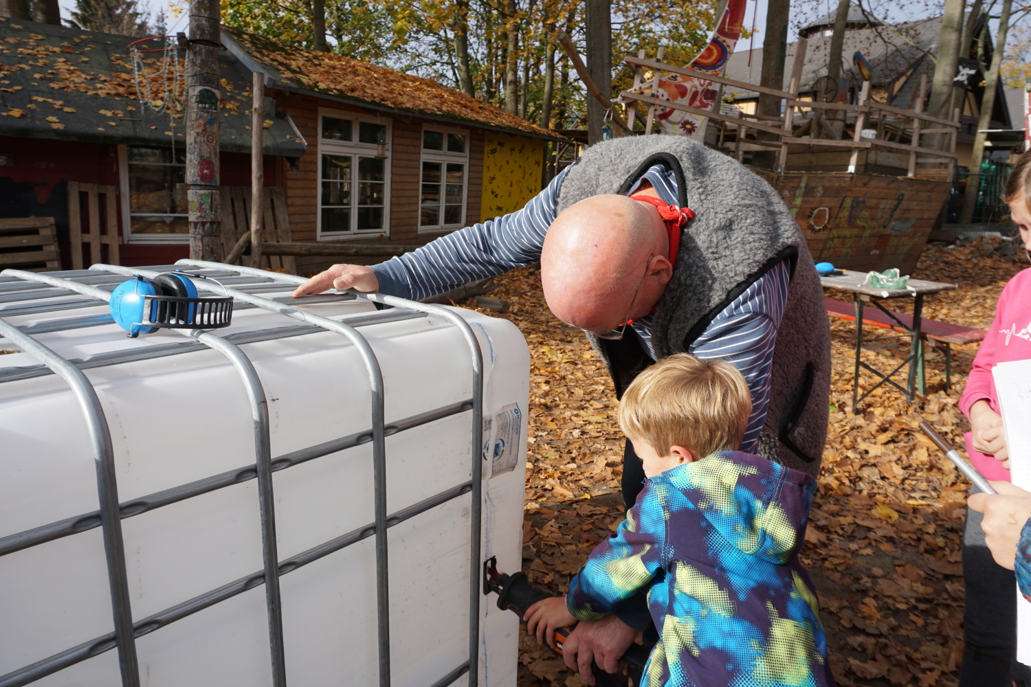 Eindrücke des Baus einer Pflanzenkläranlage der Kinder- und Jugendfreizeiteinrichtung Sonnenhaus