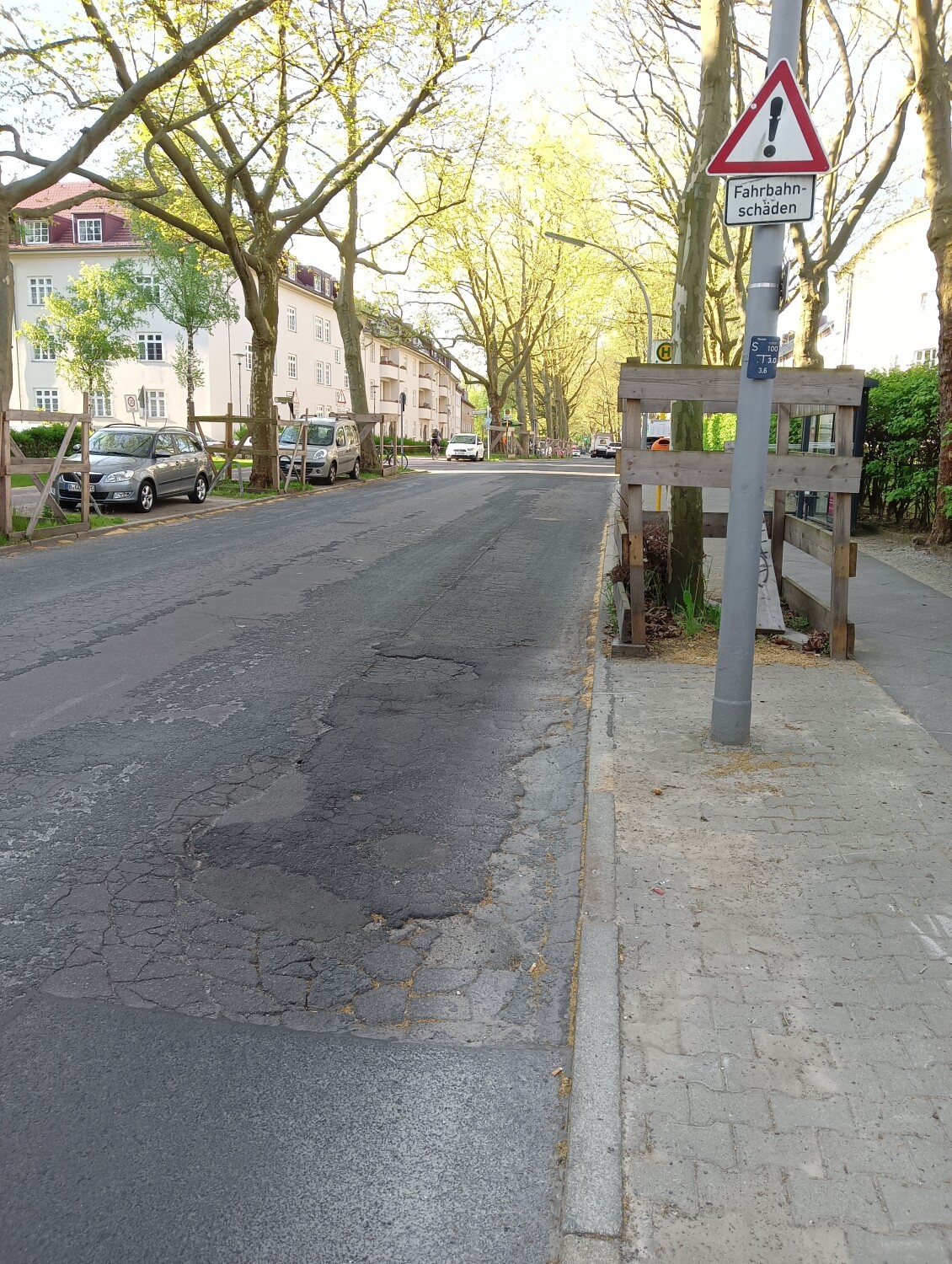 Beispiel Fahrbahnzustand Gallwitzallee