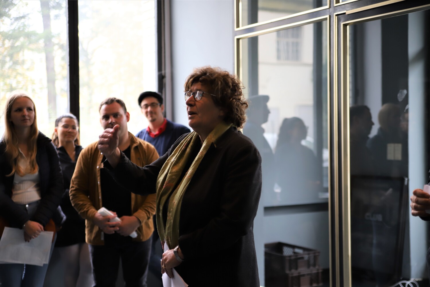 Bezirksbürgermeisterin Maren Schellenberg bei ihrem Grußwort an die Teilnehmenden des Treffens