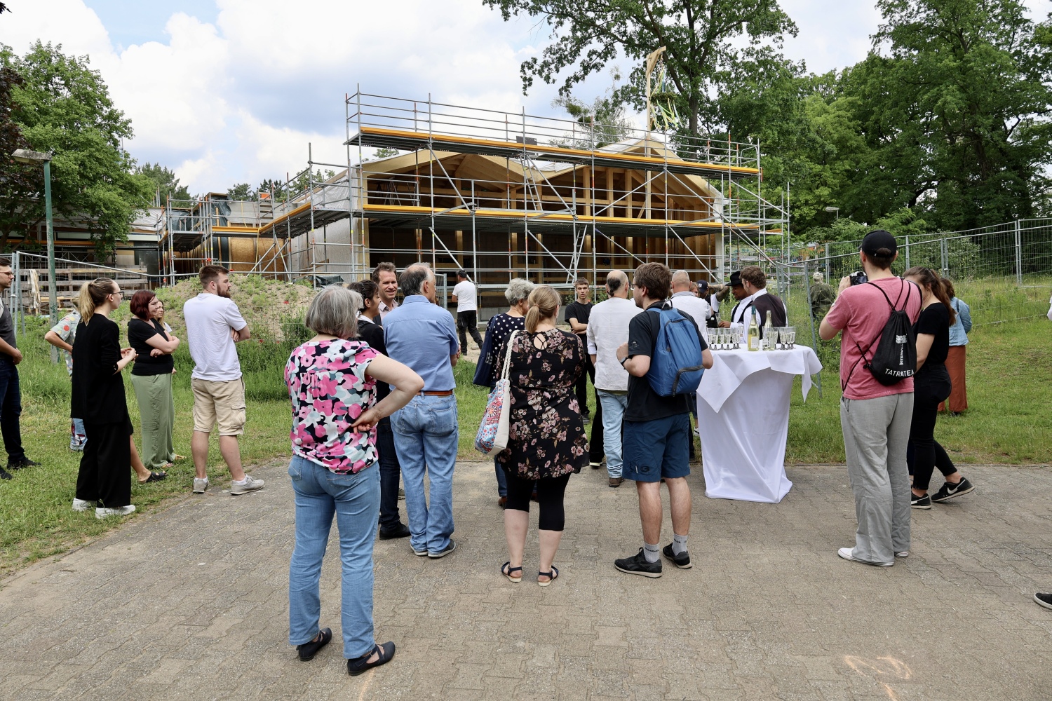 Richtfest JFE Düppel-Besucher