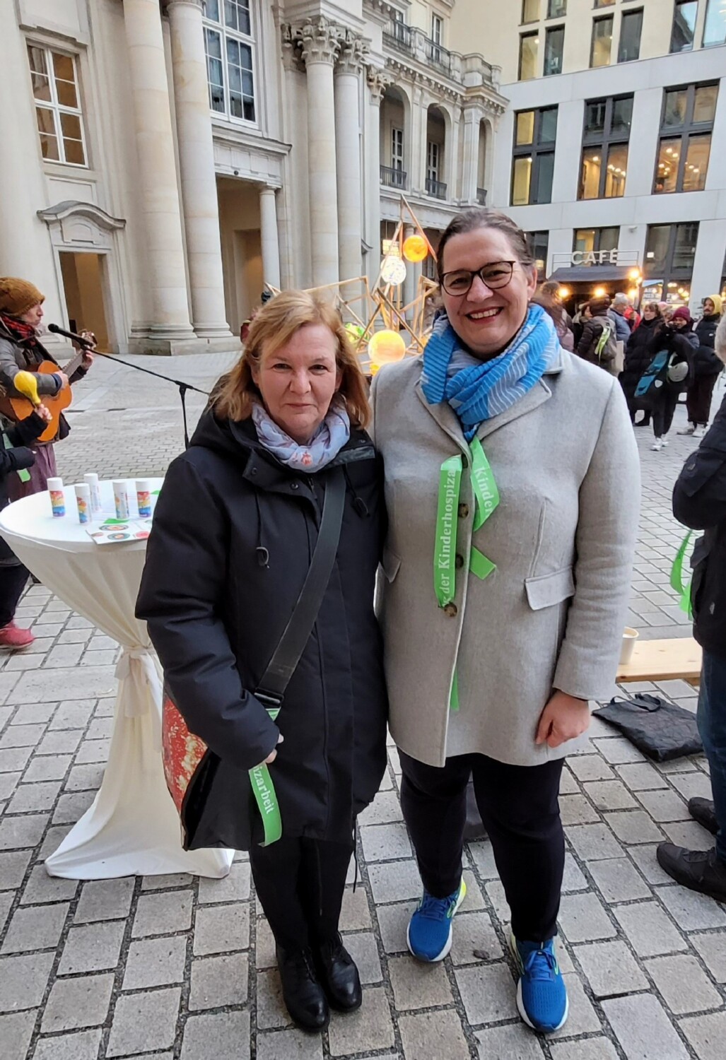 Bezirksstadträtin Carolina Böhm und Ellen Haussdörfer, Staatsekretärin für Gesundheit