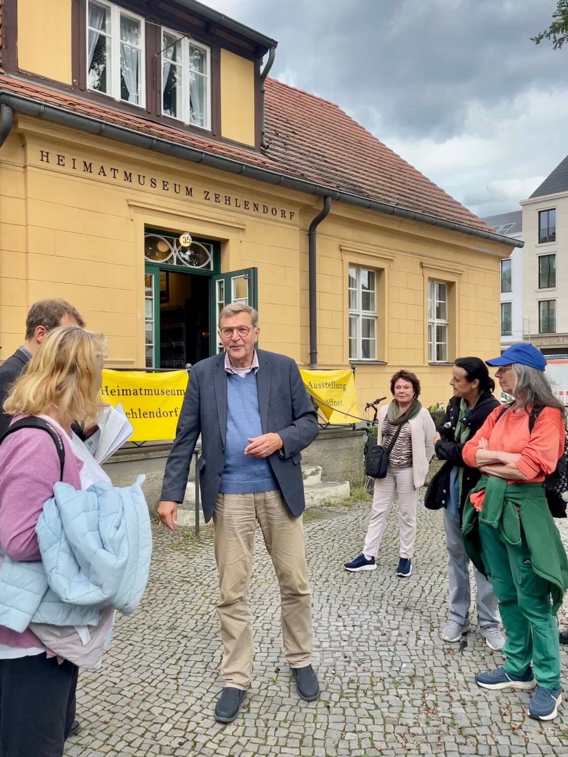 Herr Aettner, Vorsitzender des Heimatmuseums