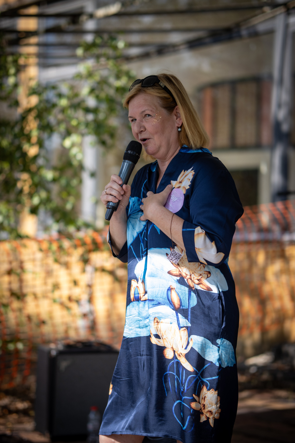 Eindrücke SZummerBreak Festival 2025 - Bezirksstadträtin für Jugend Carolina Böhm auf der Bühne