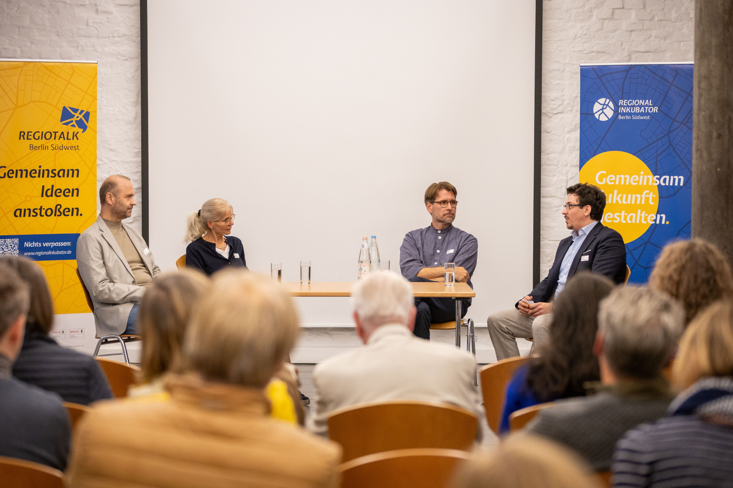 (v.l.n.r.): Prof. Dr. Frank Schaal (Bundesverband für Campingwirtschaft e.V.), Anette Seidel (Mascontour GmbH), Steffen Otte (Domäne Dahlem) und Juri Effenberg (Regionalinkubator Berlin Südwest)
