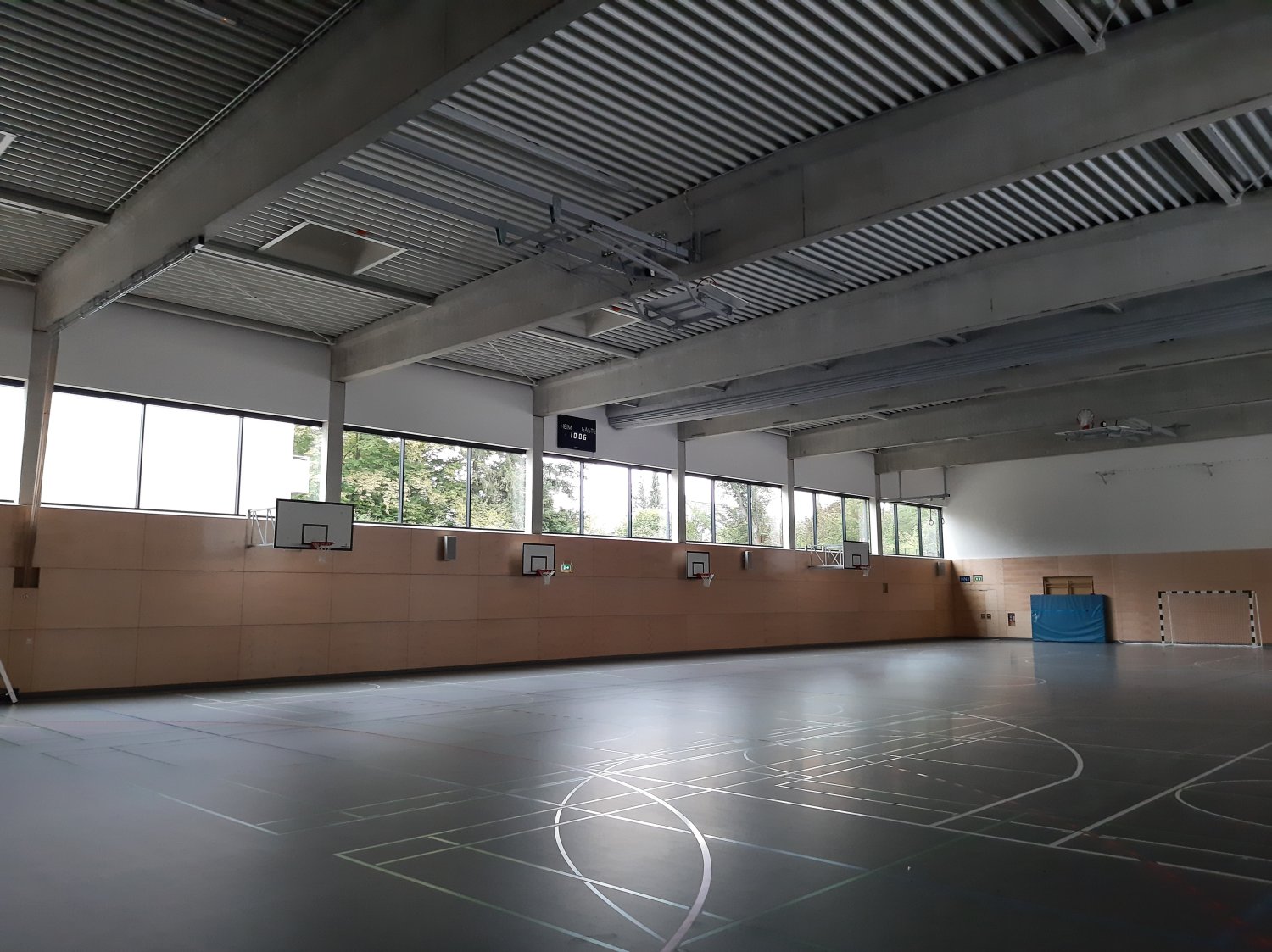 Zweifeldsporthalle Karpfenteich - Innenansicht - Stand: 22.09.2021