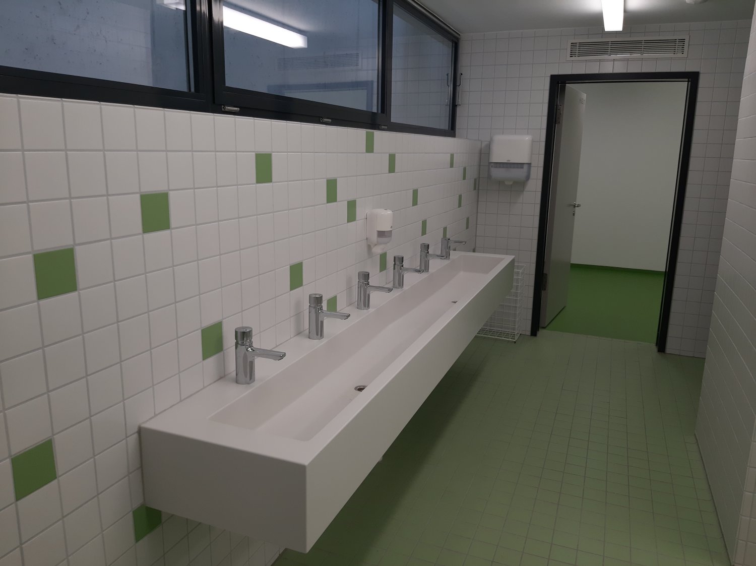 Zweifeldsporthalle Karpfenteich - Sanitäranlagen - Stand: 22.09.2021