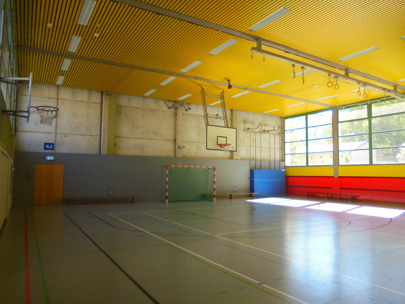 Teilsanierte Sporthalle Beethoven-Gymnasium