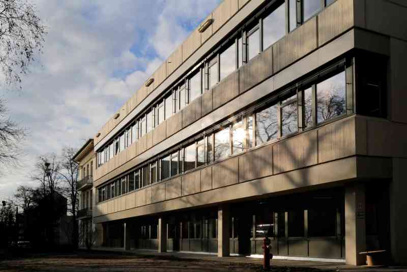 Beethoven-Gymnasium, Fassade
