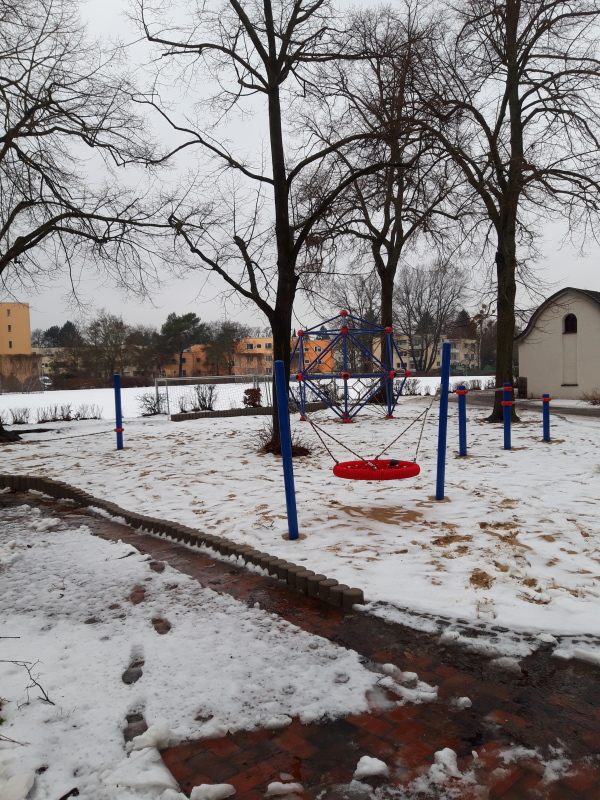 Neuanschaffung Spielplatz Süd-Grundschule Nestkorbschaukel 2 - Abnahmetermin 17.02.2021