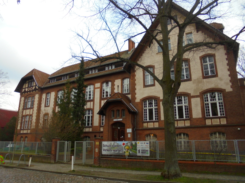 Grundschule Süd Vorderansicht Hortgebäude