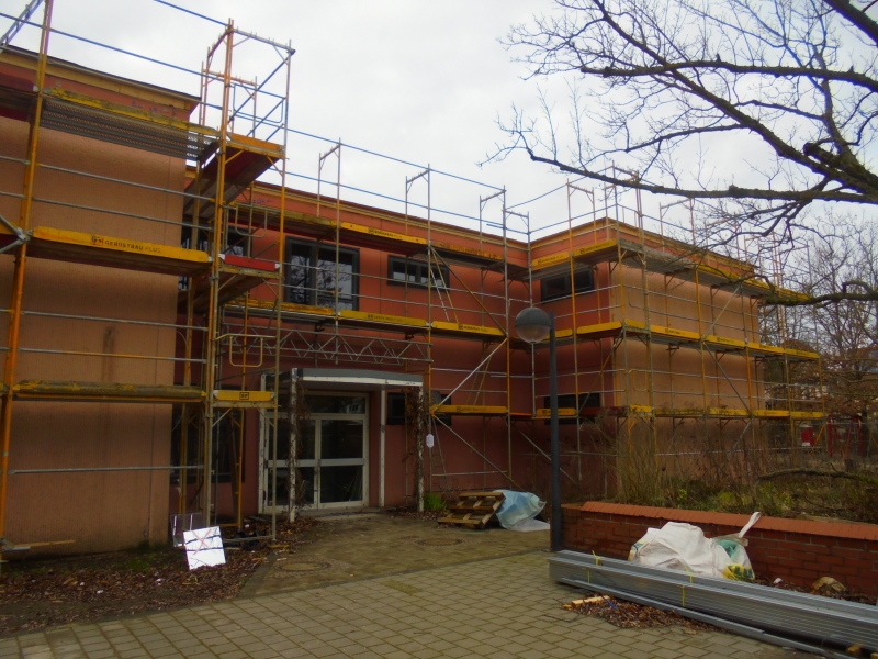 Kronach-Grundschule - Eingerüstete MUR - Stand: 11.03.2020