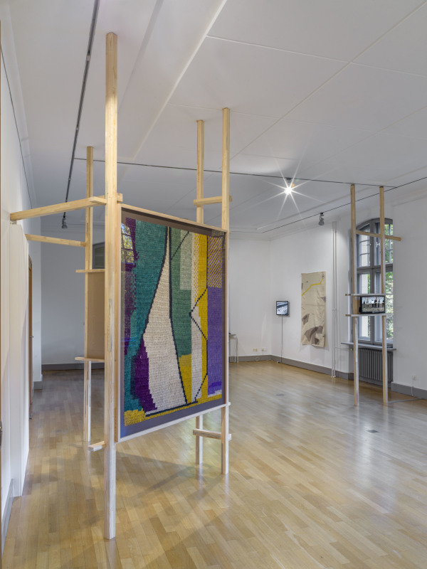 Holzapfel / Yannitto Ausstellungsansicht