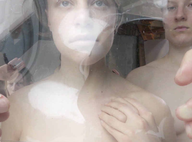 Julie Favreau Ausstellungsansicht Film