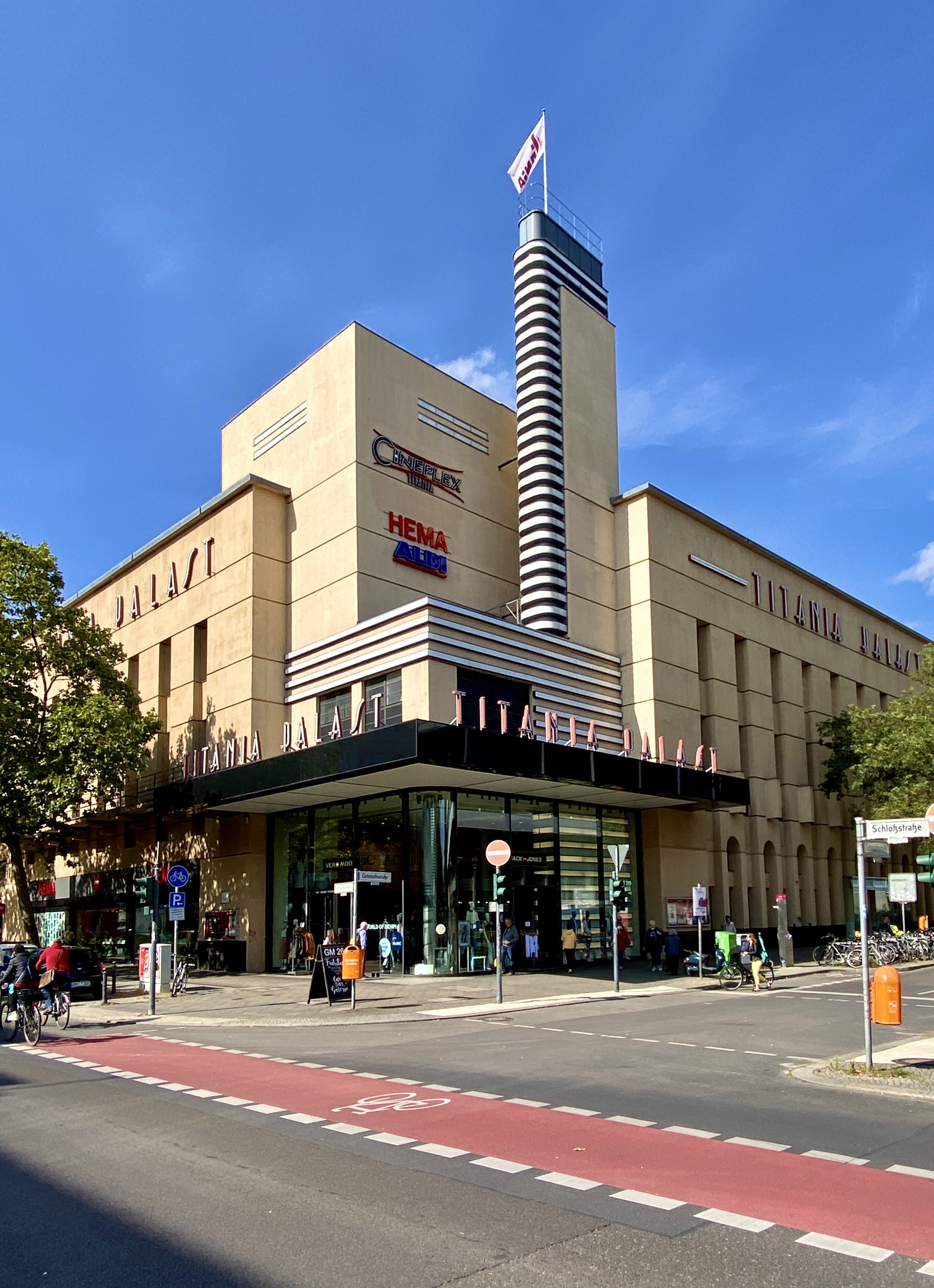 Titania Palast/Cineplex Titania
