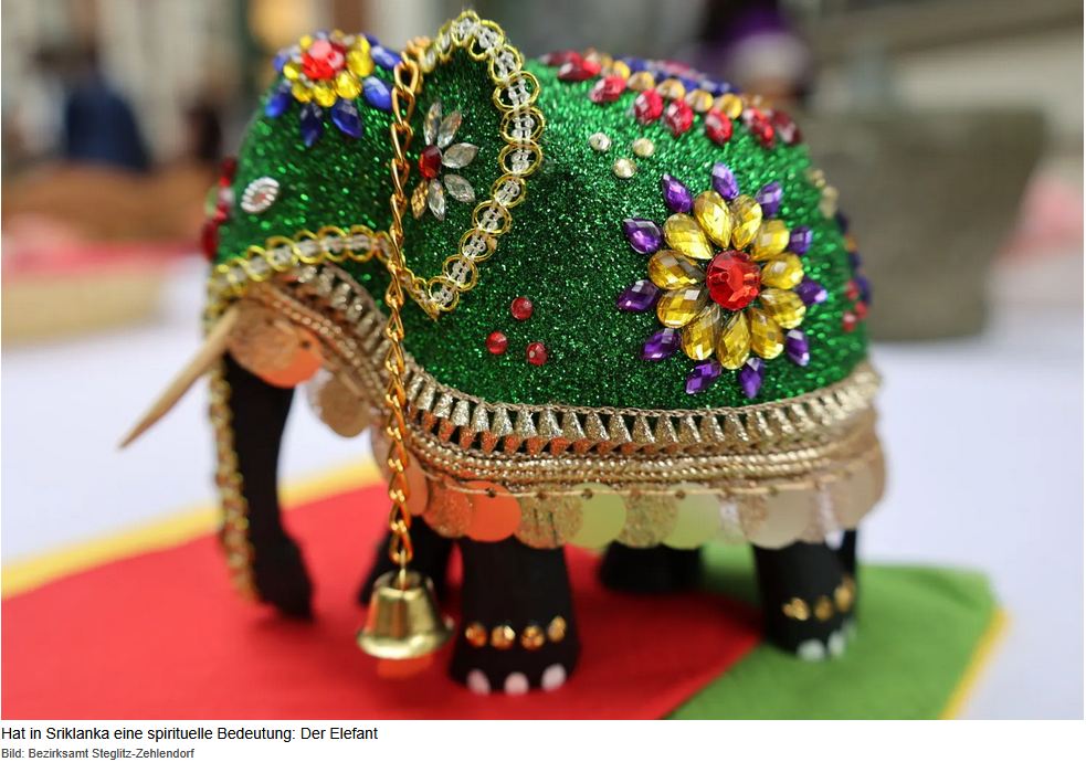 elefant-mit-schmuck.jpg