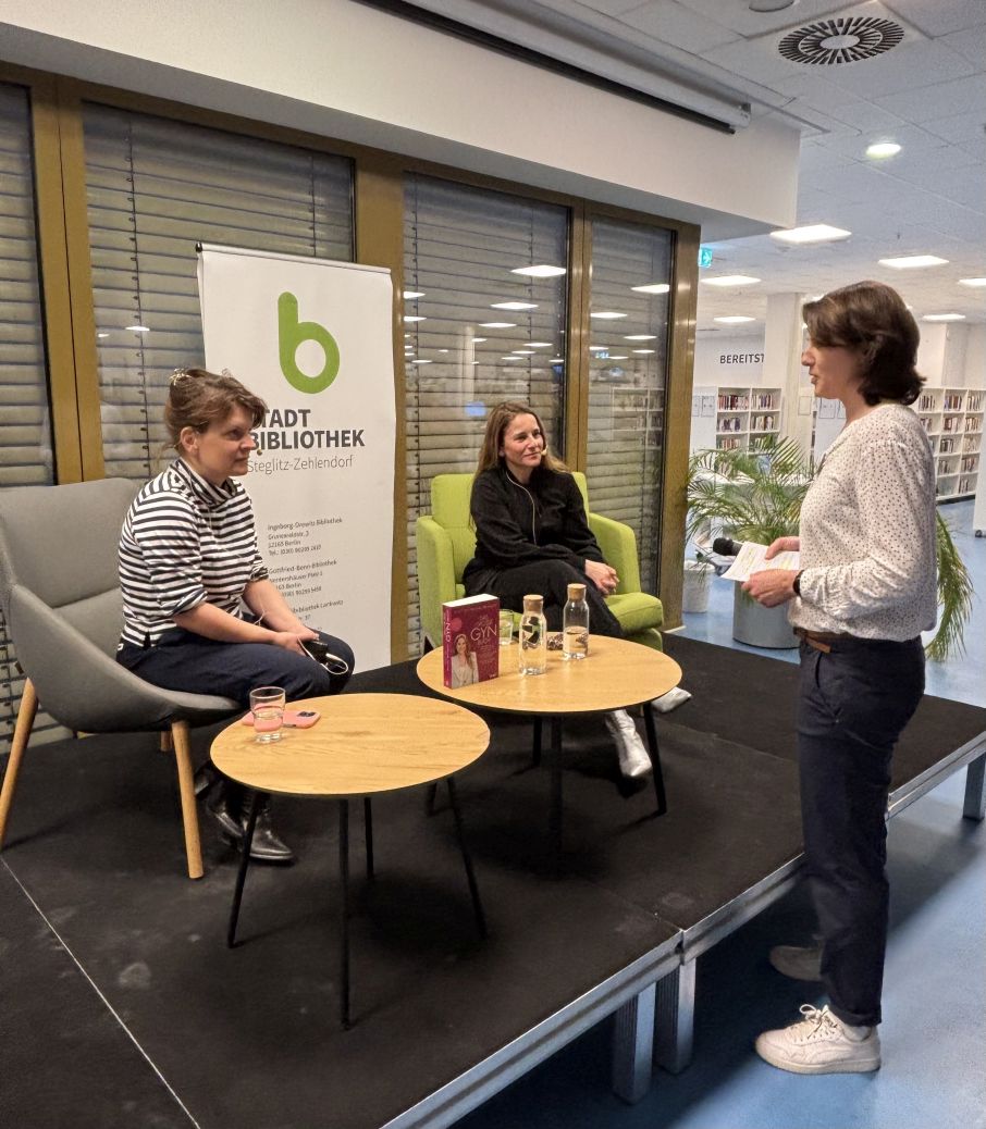 Gyncast in der Bibliothek