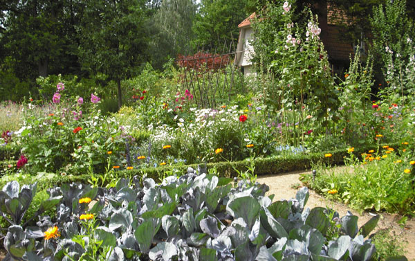 Der Blumen- und Gemüsegarten