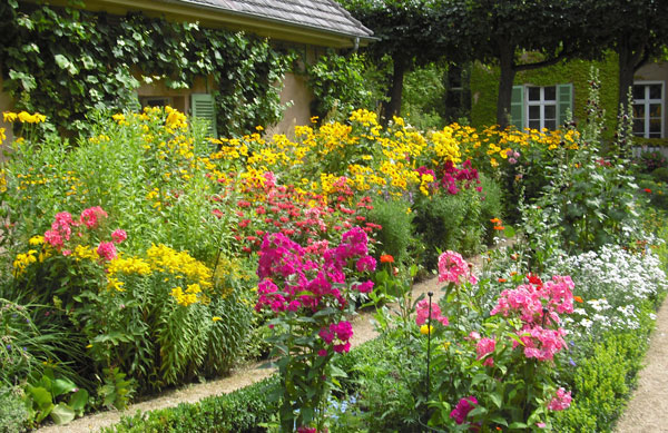 Der Blumen- und Gemüsegarten