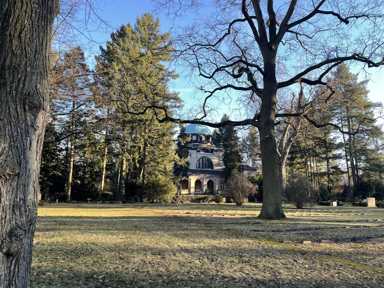 Friedhofskapelle von weitem