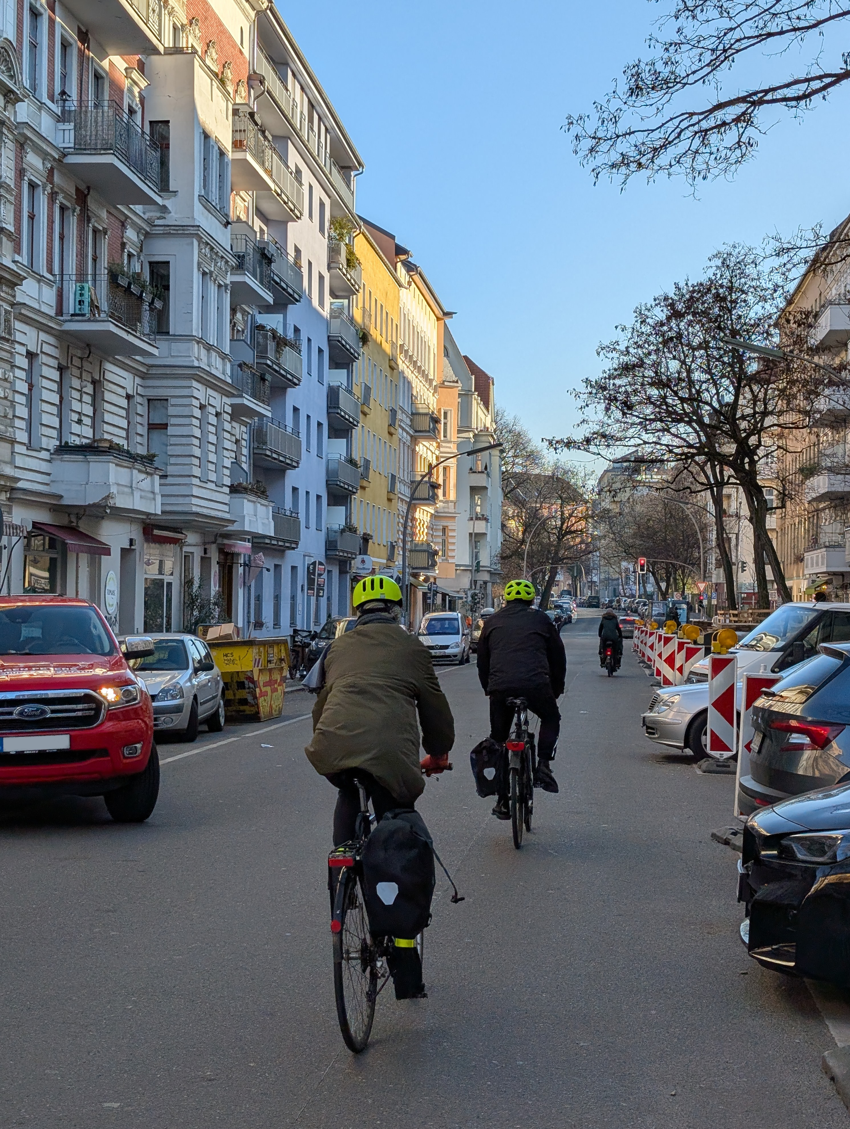 Fahrradfahrende auf der Belziger Straße
